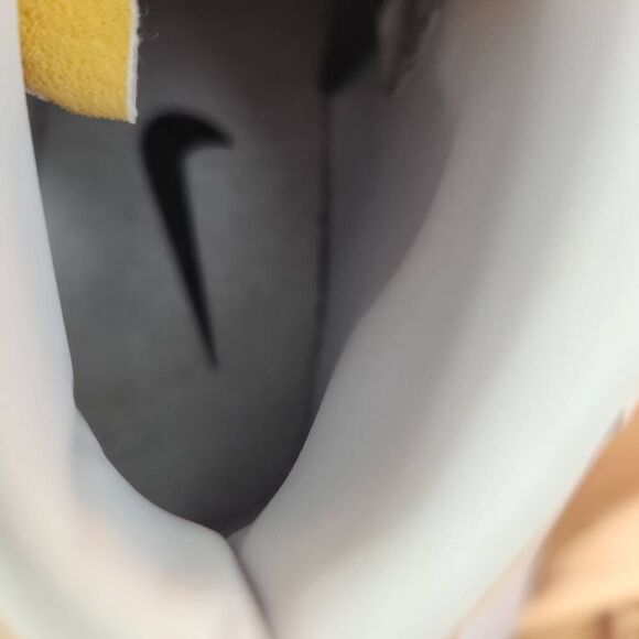 Nike Blazer '77 High-Top Sneaker Custom Painted - Women's Size 7 - Picture 10 of 13